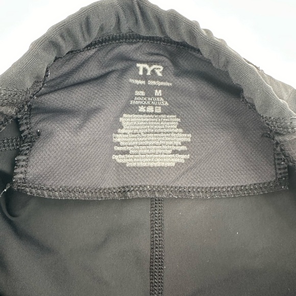 TYR- Black Padded Cycling Shorts Size Medium‎ - Picture 4 of 4